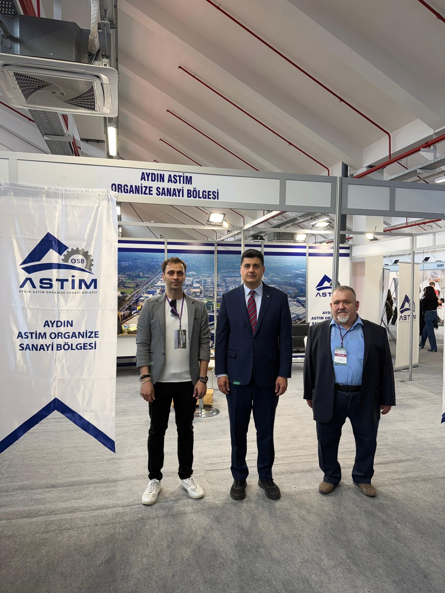 Hüseyin Yolcu stand başında